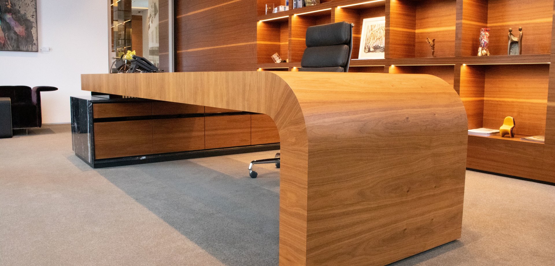 Masterbüro Schreibtisch mit Rundung