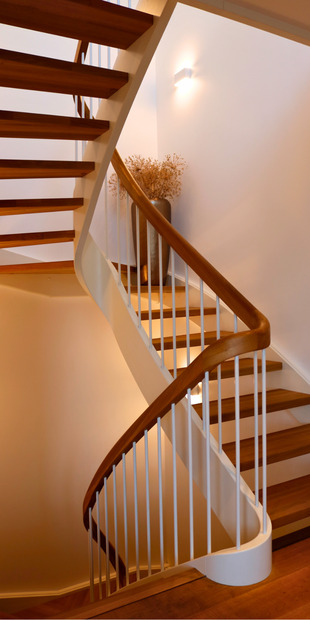 Treppe in Eichenparkett 