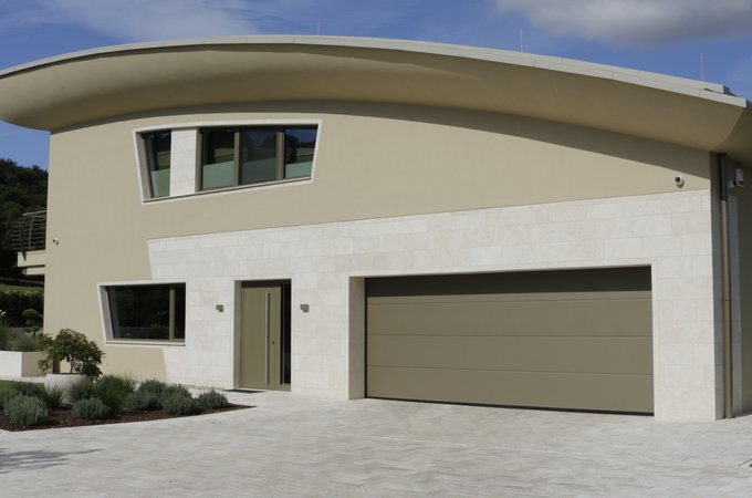 Gebogener Dachüberstand